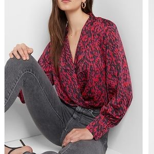 EXPRESSAbstract Print Draped Front Top Size XL NWT